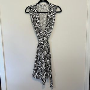 Diane Von Furstenberg sleeveless wrap dress, black and white star pattern